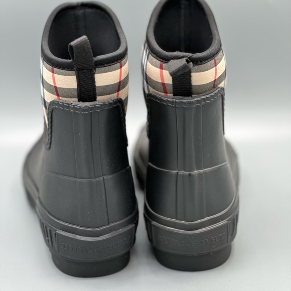 Burberry Flinton Check Rain Booties - Picture 4 of 6